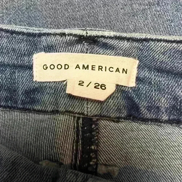 GOOD American Good Legs Straight With Split Back Pockets in Indigo127  Size 2/26 - Picture 8 of 9